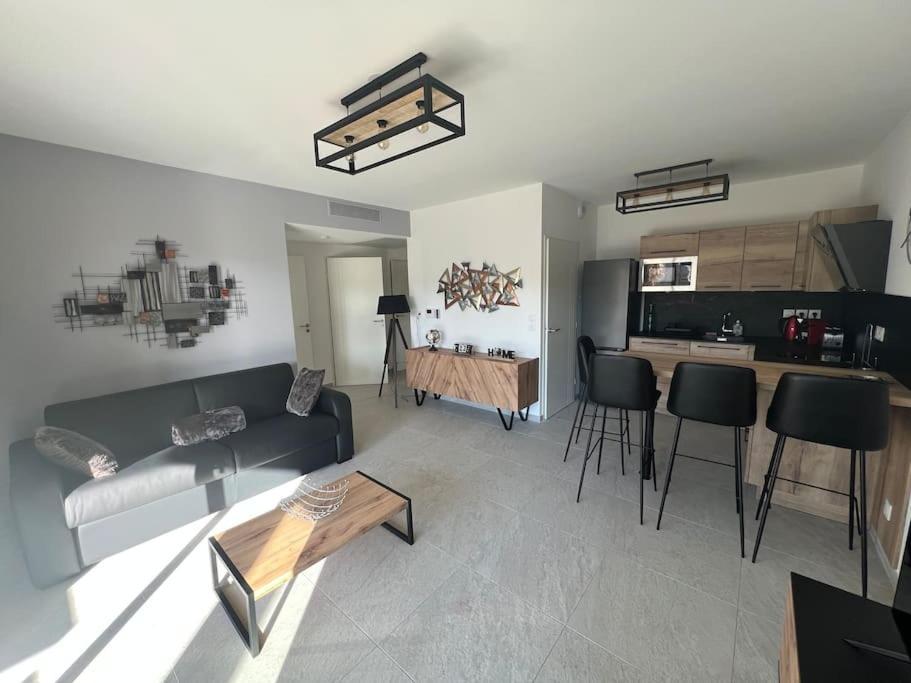 Superbe Appartement Neuf Aucalme Saint-Mandrier-sur-Mer Luaran gambar
